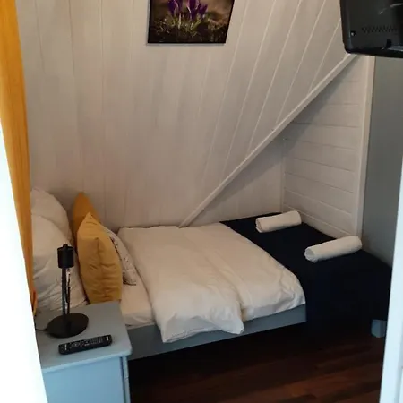 Wynajem Pokoi U Zalinskich Rum i privatbostad *